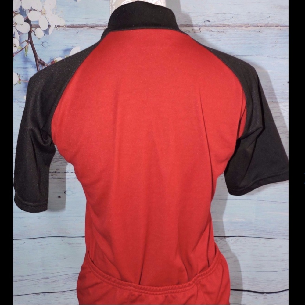 Performance Technical Women’s Wear Cycling Shirt - Picture 5 of 10